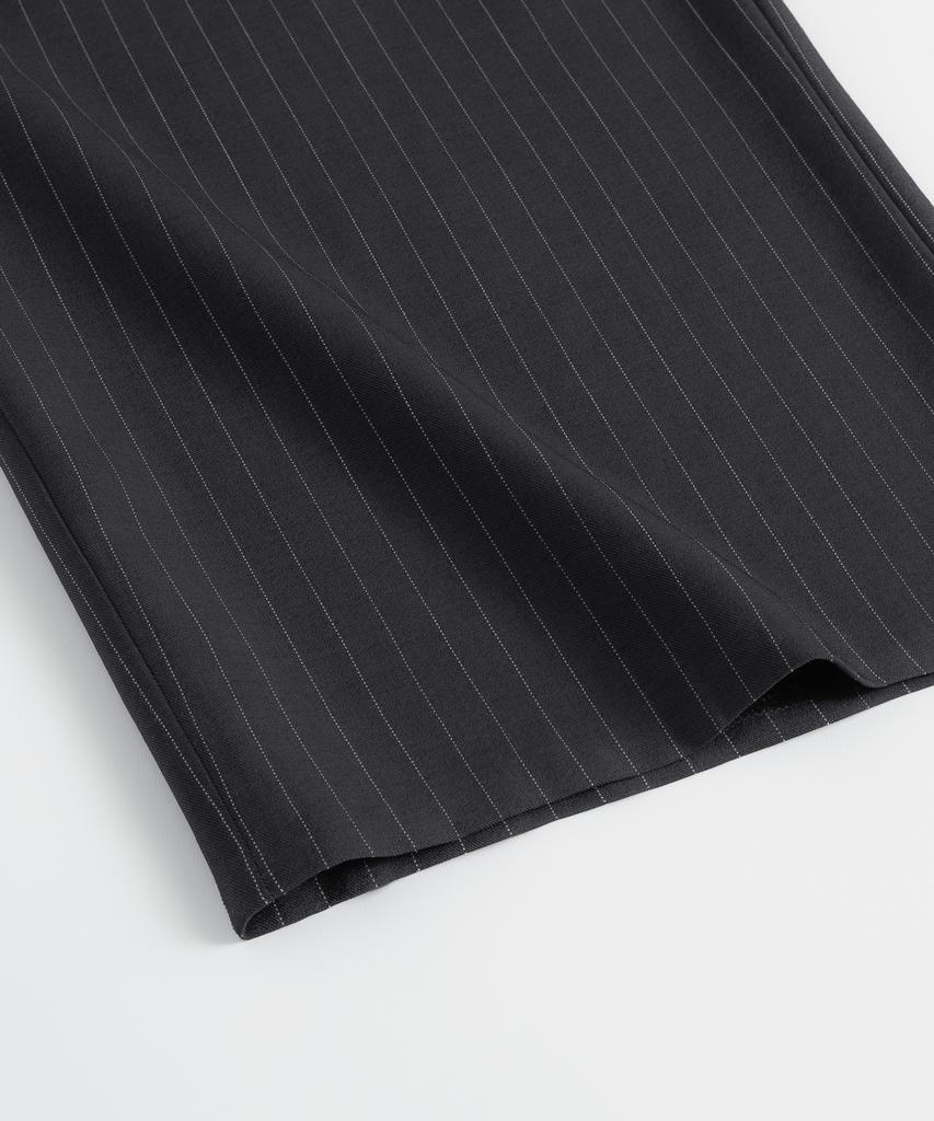 BRENSON Fluid Stripe Single-Pleat Slacks (Charcoal)