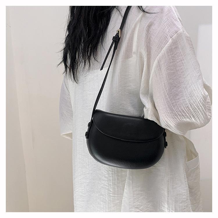 New Fashion Saddle Bag for Women Simple Style Faux Leather Shoulder Crossbody Purse Casual Commute Handbag