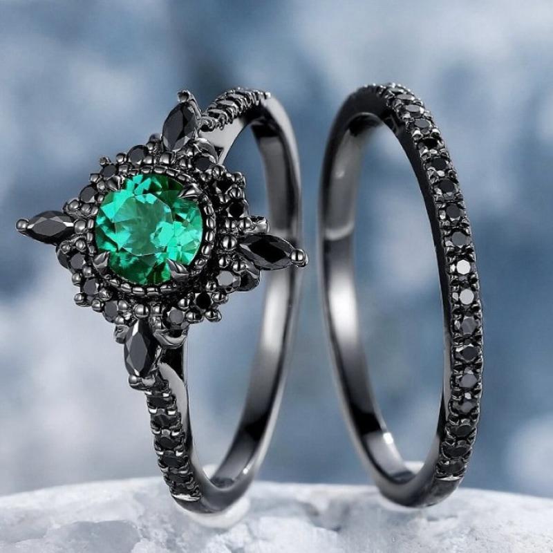 

European and American new fashionable retro black-plated gun inlaid with green zircon personality versatile women s ring 9&Black Gun Plated зелений