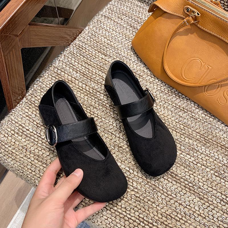 Temperament Round Head Flat Sole Shoes Women's 2025 New Spring and Autumn French Retro Mary Jane Small Leather Shoes Light Mouth Commuter Shoes