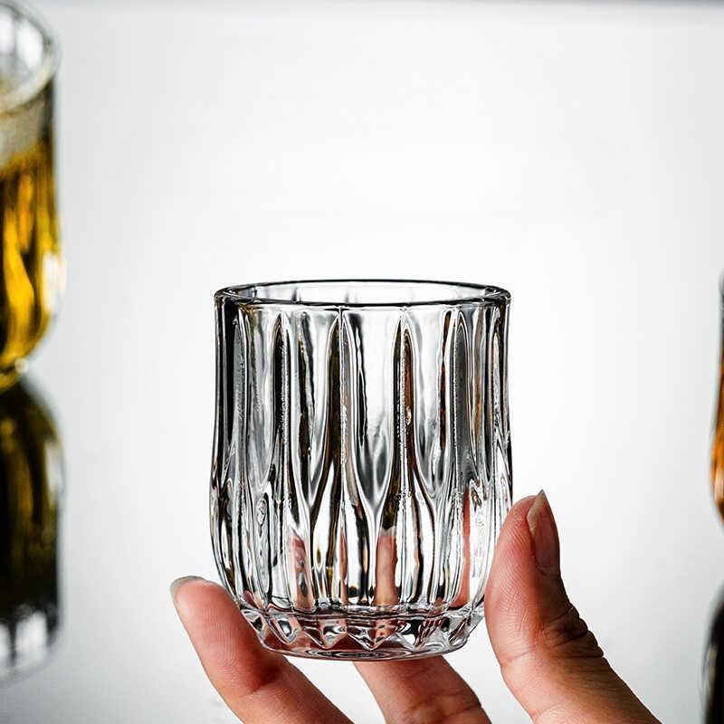 2 Stück Shotglas Whiskyglas Mini-Glasbecher für Likör Schnapsgläser Tequila-Gläser Kleine Kristallglasbecher 85ml/80ml Weinglas