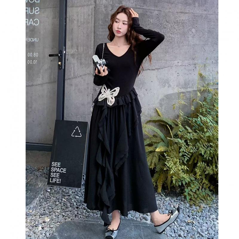 Early autumn long-sleeved waist dress children's new models are popular this year, butterfly skirt irregular long dress