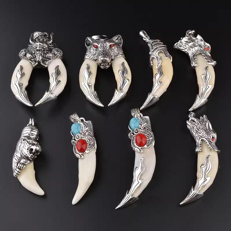 Wolf Fang Pendant: Domineering Amulet & Gift for Men & Women