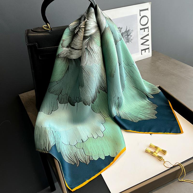2024 Design Fashion Print Satin Square Silk Scarf for Women Hand Bag Wrist Wraps Lady Scarves Shawl Neckerchief Foulard Luxury