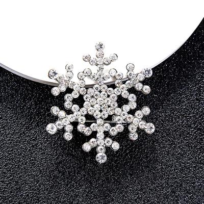 Christmas Snowflake Brooch, Alloy Diamond Brooch, Exquisite Flower Anti-Light Pin