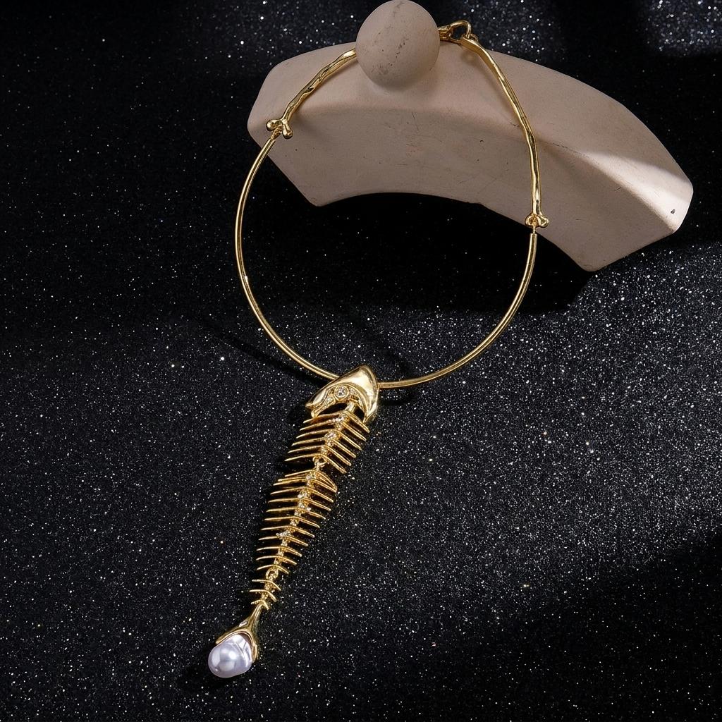 Y2K Punk Oversized Fishbone Drop Earrings for Women Gothic Metal Skeleton Pearl Zircon Long Earring Party Statement Jewelry