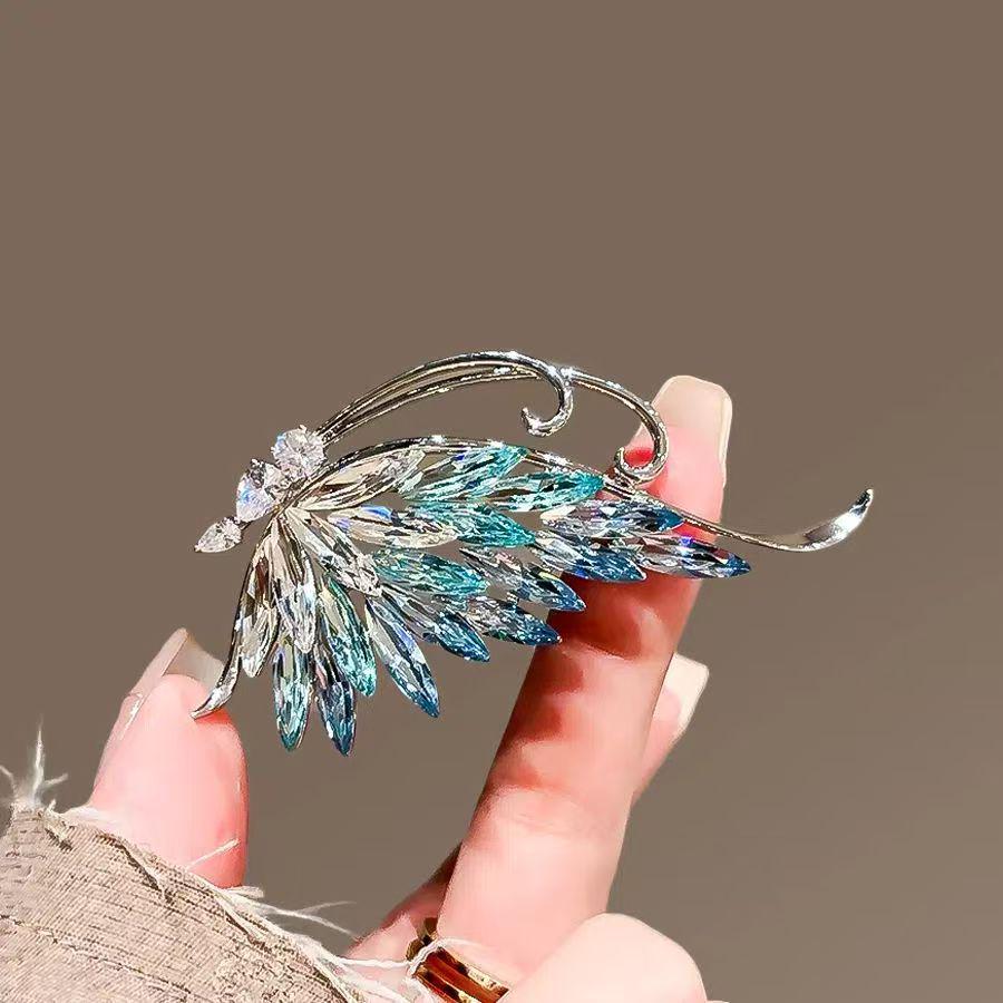 Sunward Growth Sunflower Brooch: Elegant Women's Corsage Pin for College Entrance Suits