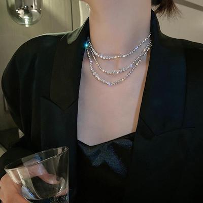 Collier ras du cou élégant multicouche en diamants étincelants pour femmes:  Luxe Simple et Design Unique