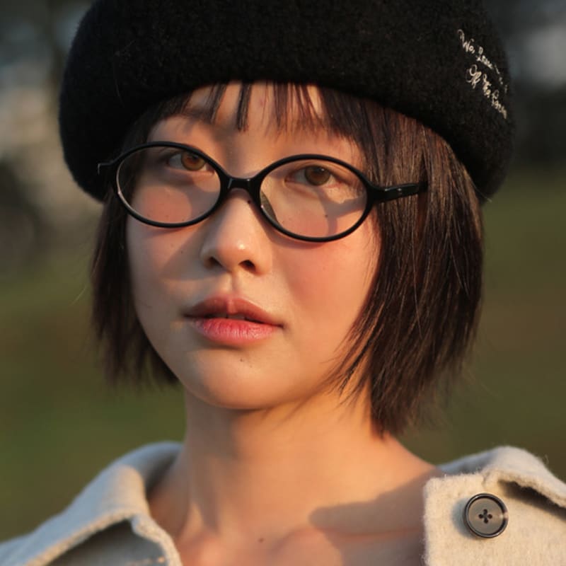 

Голый Берет из шерсти Блэр (черный) Black_Free