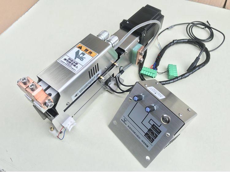 Головка точкового зварювання ЧПУ для збирання акумуляторних блоків 18650 з двома голками для контактного зварювання та безпневматичним кріпленням