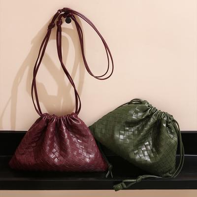Sheepskin Woven Bag High-end Hand-woven Pleated Drawstring Cloud Bag Fashion Leather Women's Bag Messenger Bag