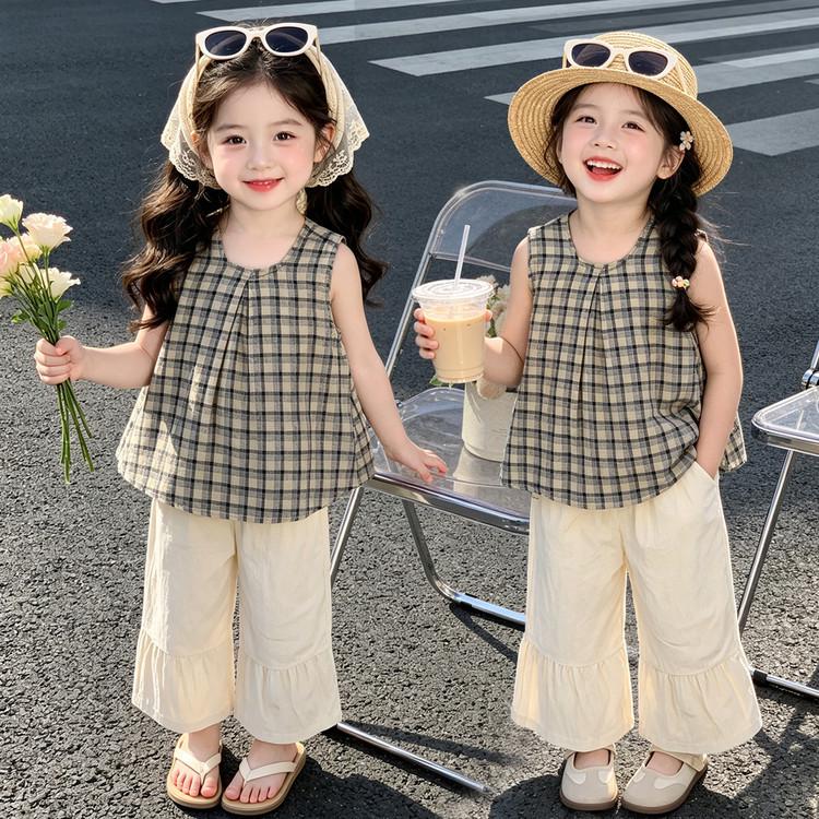 Summer 2026 Girls Plaid Vest Two-Piece Set: Stylish Campus Casual Outfit 100 cm