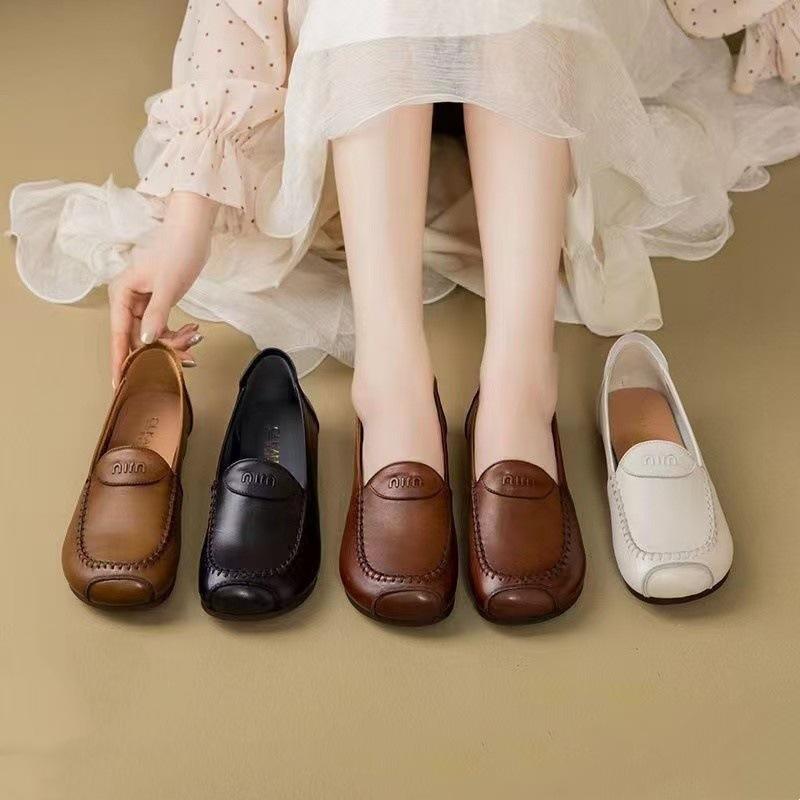 Mom shoes spring and autumn 2025 new soft leather soft sole soft surface single shoes comfortable leather shoes middle-aged and elderly one-pedal w