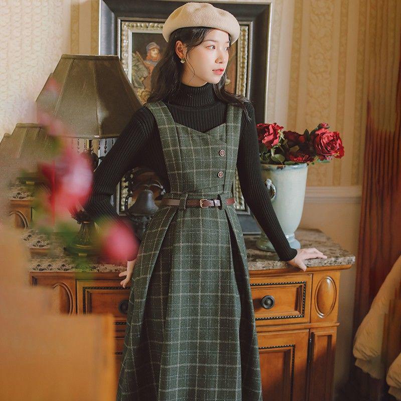 

Жіночий вовняний картатий светр і сукня на підтяжках - Осінньо-зимова колекція Small