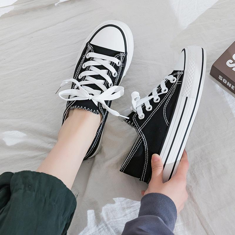 

Two thick-soled canvas shoes for women in the spring of 2021, the new Korean version of the versatile half-drag trend, one pedal, little white shoes, 40