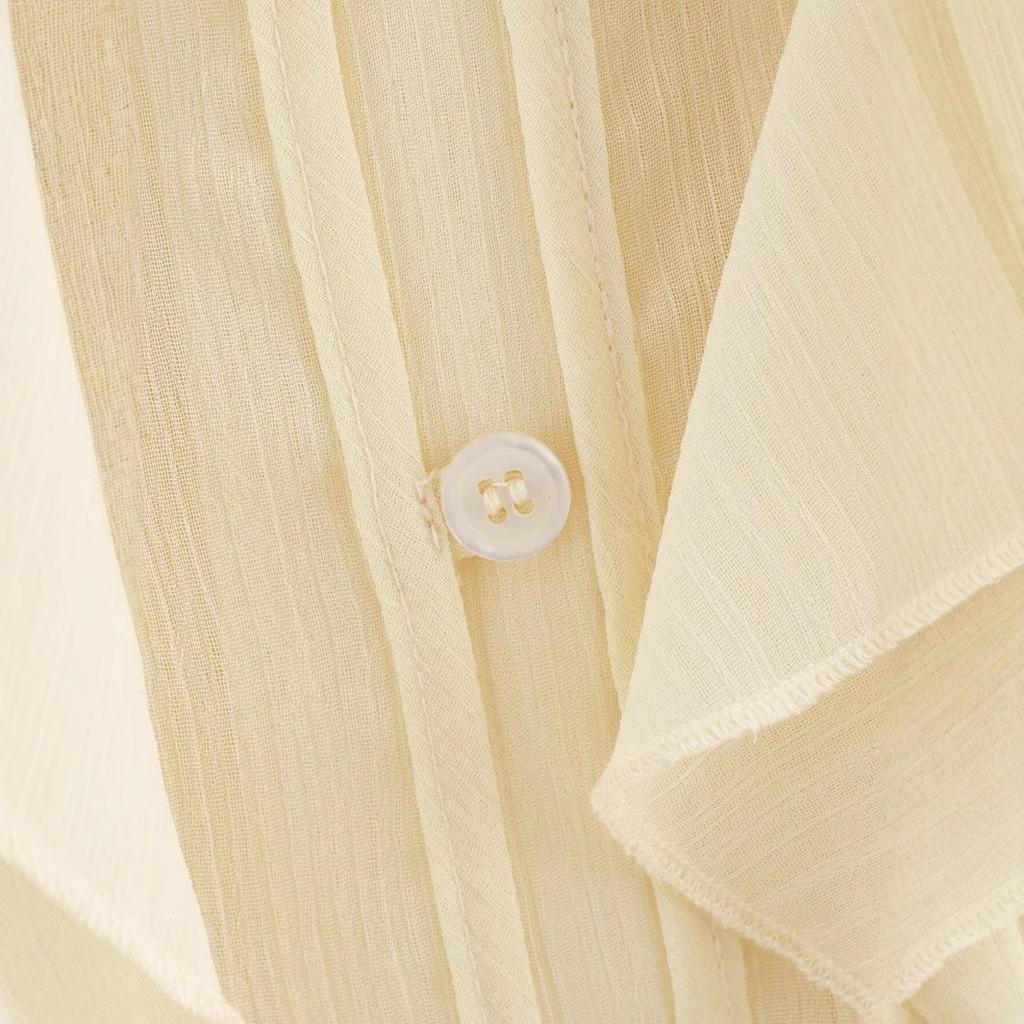 A New and Fashionable Women's Dress with A Layered Decorative Ruffled V-neck Long-sleeved Shirt