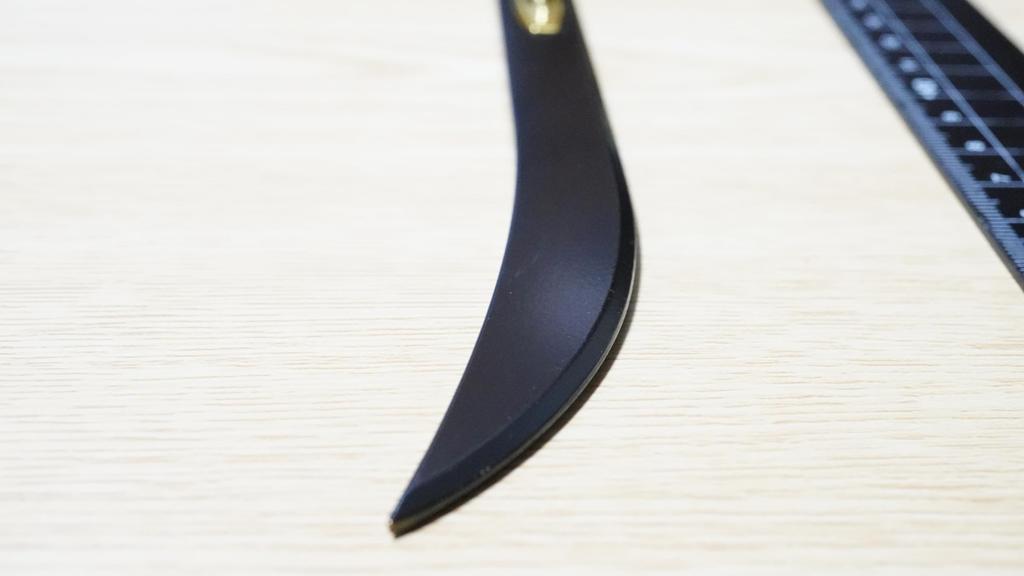 24 cm svart svärd Yoru guld Mihawk One Piece minivapen svärd båge pil sköld svärd tillbehör nyckelring figur docka display dekoration anime spel