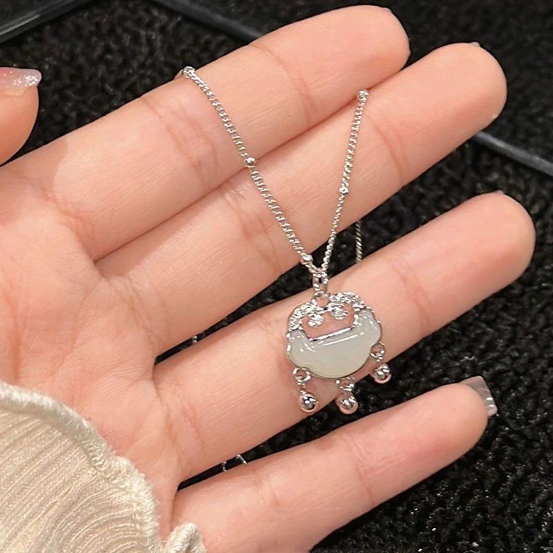 Ping An Lock Necklace Women's Light Luxury Niche Design New Chinese Clavicle Chain for Mother's Day Gifts