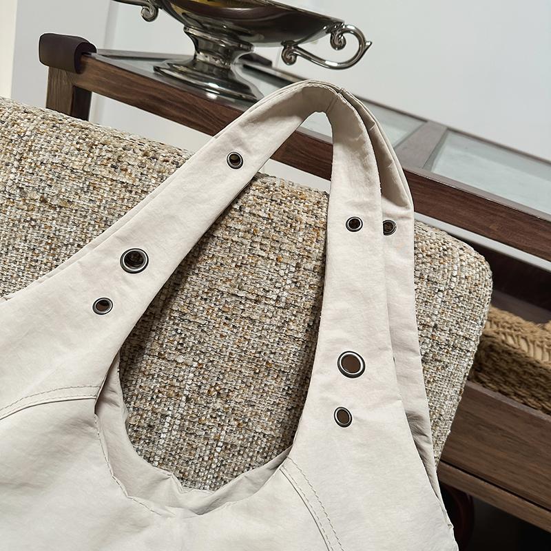 Minimalistische Hobo-Tasche aus Nylon – Leichte & Strapazierfähige Schulter-Tragetasche für Damen, Perfekt für den täglichen Gebrauch und Reisen