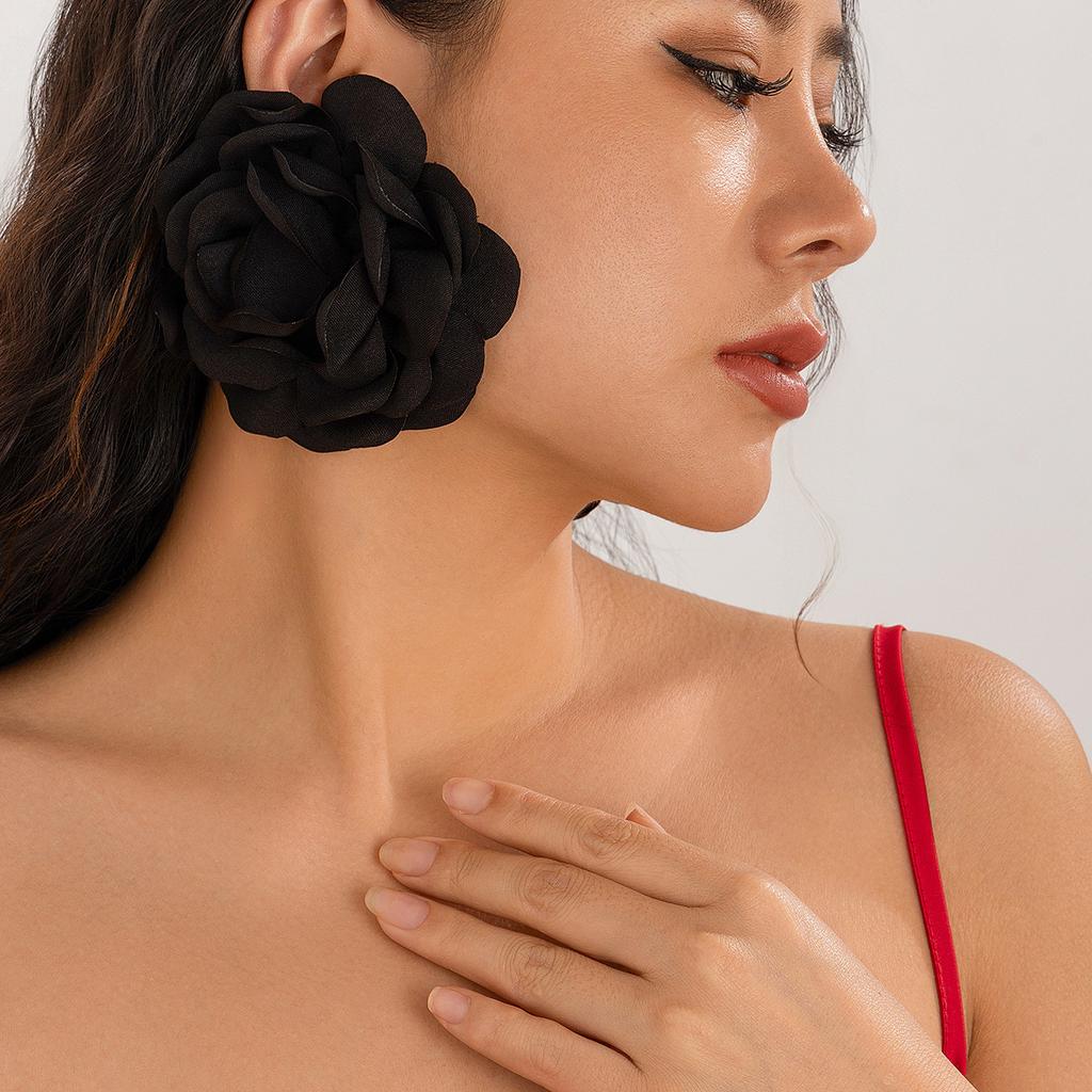 Exaggerated Three-Dimensional Rose Flower Necklace Choker Simulated Fabric Wax Thread Wrapped Camellia Neck Chain