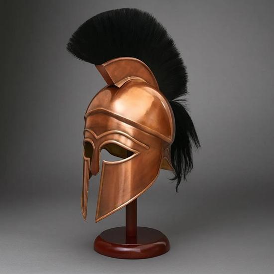 

Коринфский шлем с подставкой Древнегреческие доспехи воина для косплея, LARP, декора Коллекционные ручной работы Бронзовая реплика