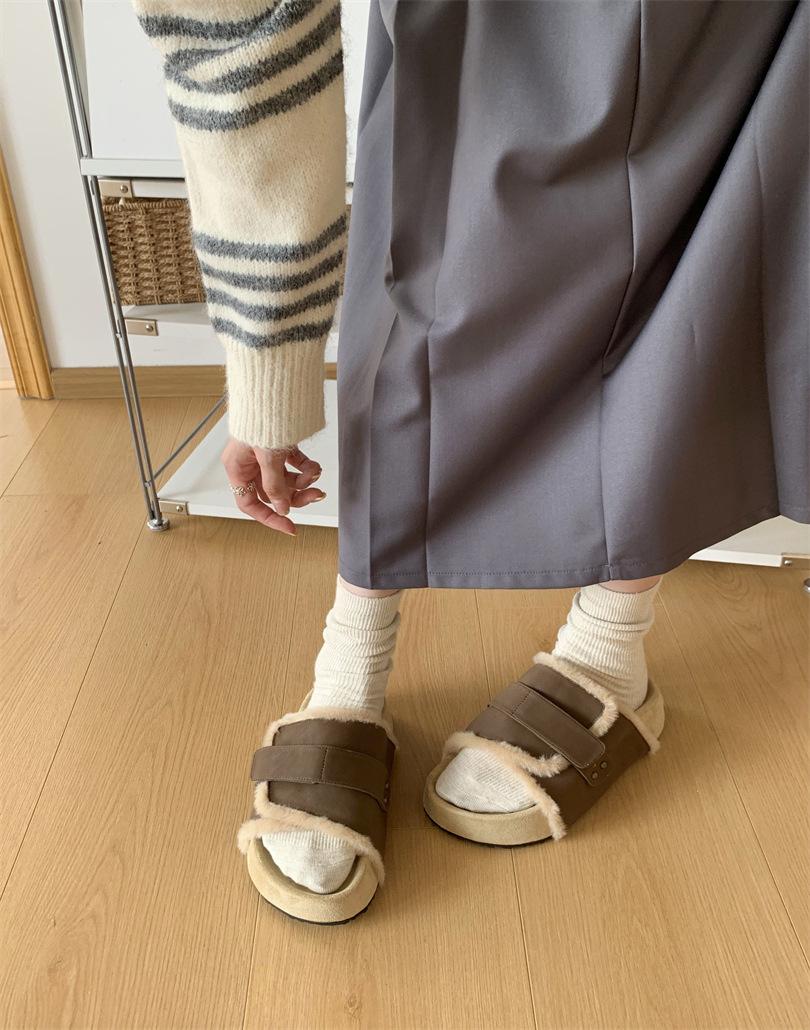 

Женские домашние тапочки на толстой подошве, увеличивающие рост, пушистые, для улицы, новые, осень-зима 2025, повседневные, в сказочном стиле, из овечьей шерсти, обувь Boken 39 темно-коричневого