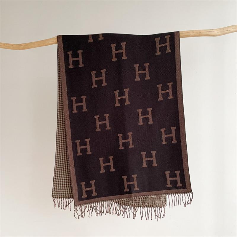 Autumn and Winter Letter Imitation Cashmere Scarf Women's Simple New Versatile Thickened Fringed Shawl Fashionable Warm Scarf