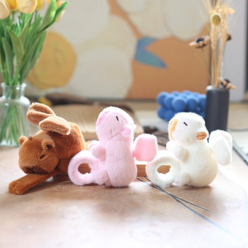 

Cute Cute Wings Can Move Kapibala Pony Circle Plush Toy Doll Cartoon Capybara Doll Doll 15cm