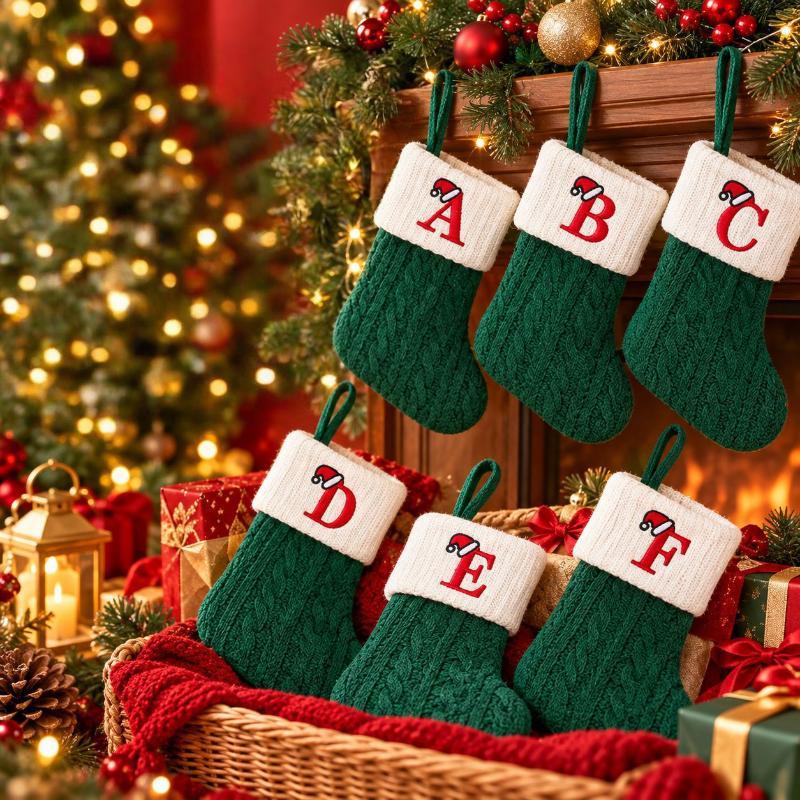 1 Stück Monogramm Gestrickte Socken Grün A-Z Buchstabe Hängende Weihnachtsstrümpfe Kamin Weihnachtsbaum Hängend Party Dekoration