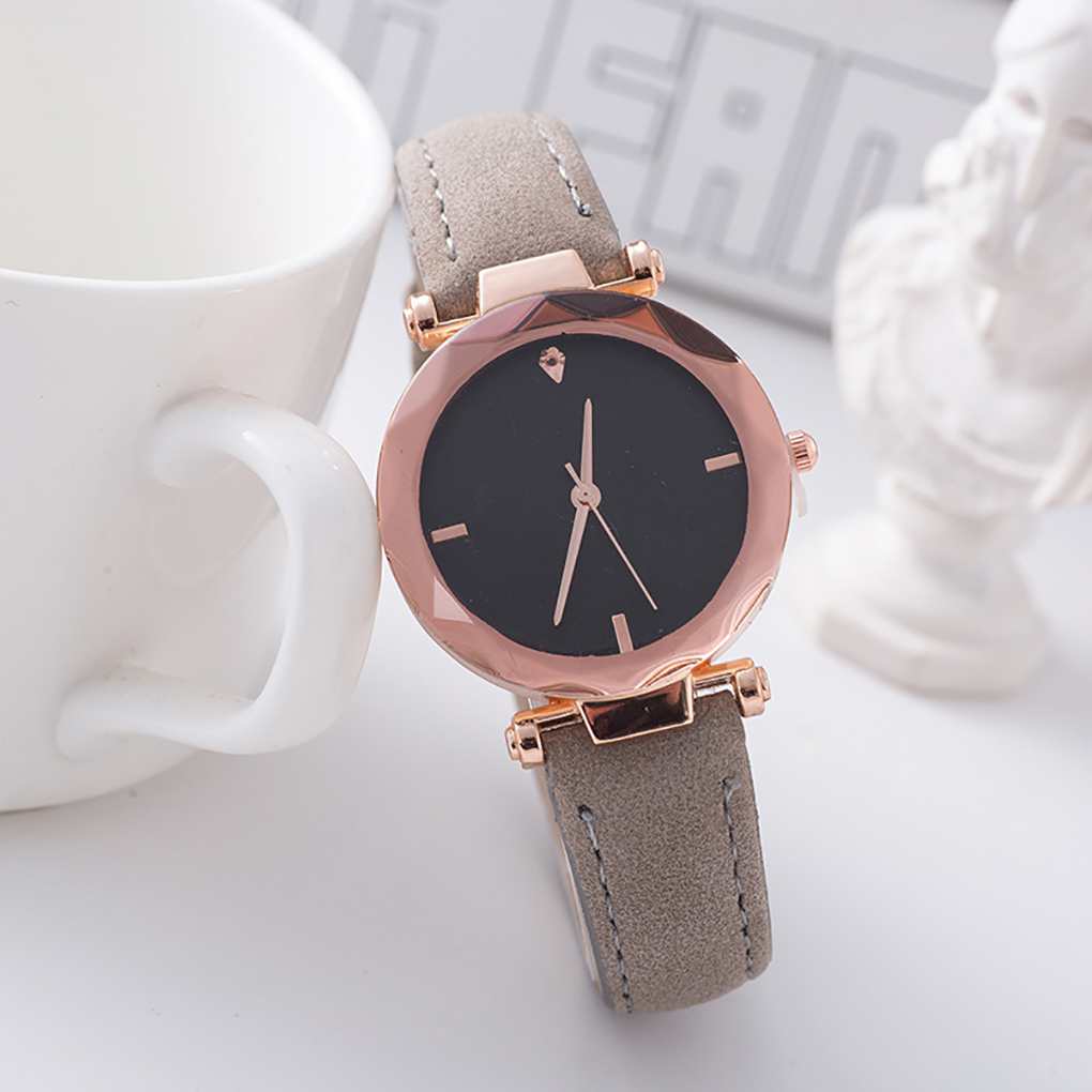 Black Dial Plate Women Girl Watch Bracelet Alloy Round Alloy Round Watches Fashion Wristwatch Birthday Gift