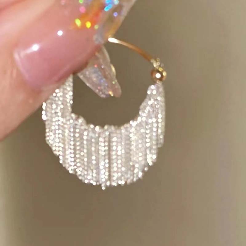 Vintage Long Chain Tassel Ring for Women Design Creativity Exaggerate Personality Finger Accessories Punk Fashion Jewelry Gift