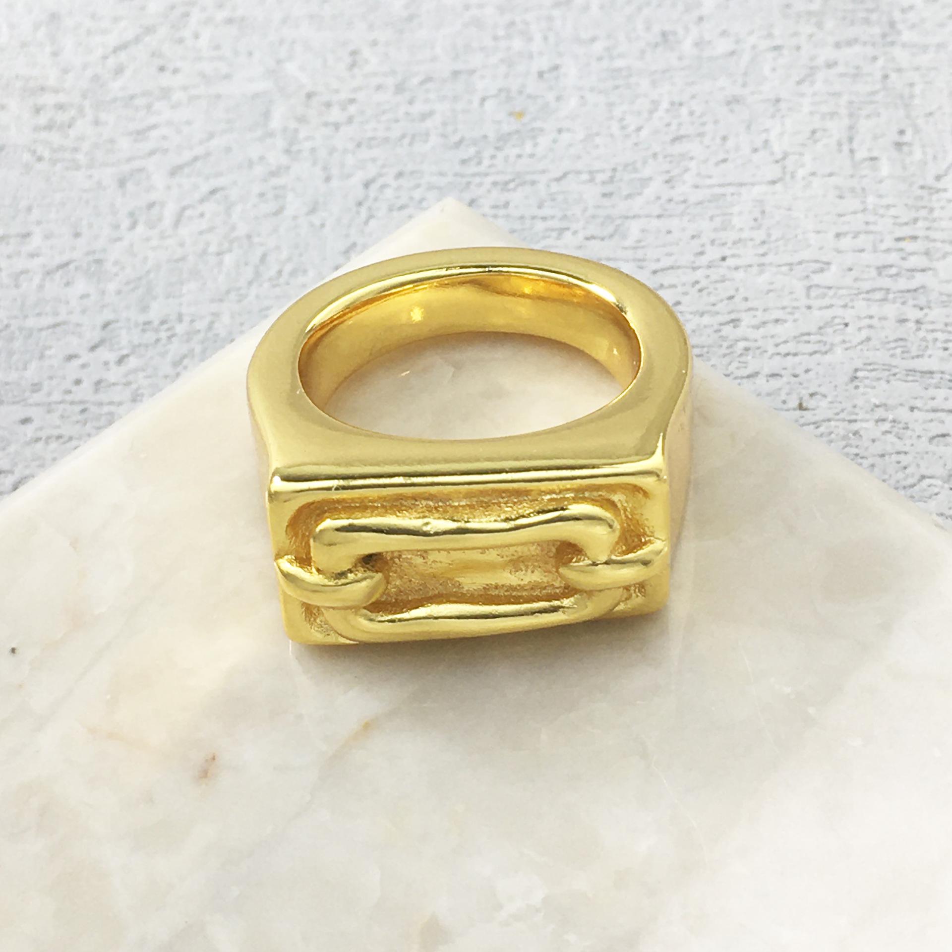 UNOde50 Spanish Embossed Chain Link Ring - Niche High-End Design Size 8