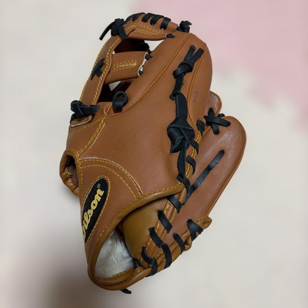 Used Wilson Softball Gloves Brown with MLB Logo