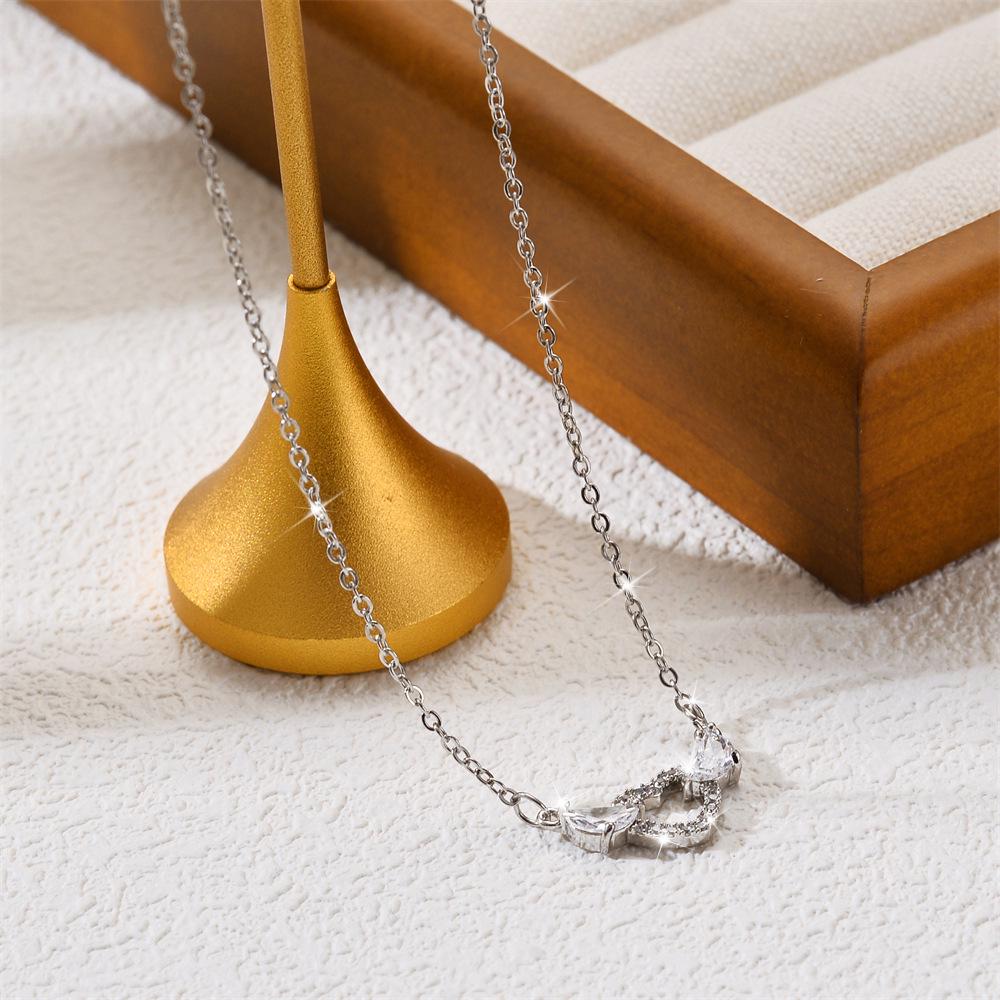 Simple Fashion Titanium Steel Women's Necklace - Non-fading, Luxurious, Versatile, Korean Style Clavicle Chain