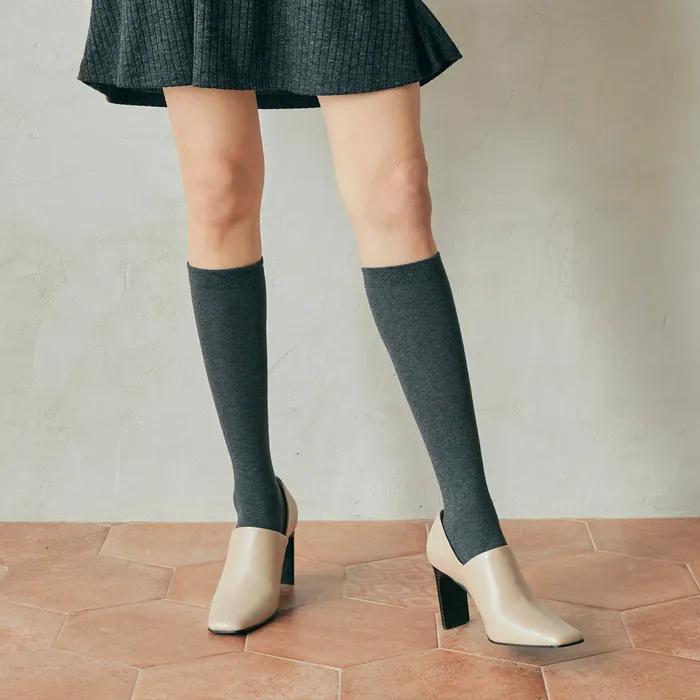 STB016 Women's Cotton Solid Knee Socks (8 Colors)