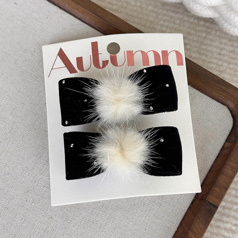 

Зимний бархатный набор резинок для волос и заколок с норковым помпоном, бантом и кристаллами. Детское новогоднее украшение для волос, милая повязка на голову для девочки.