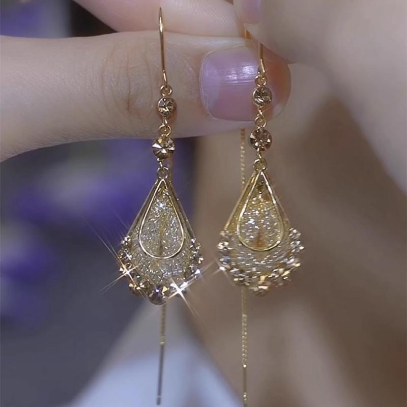 

High End Feeling, Light Luxury, Gold Wire Mesh, Water Droplet Fringe, Ear Line Temperament, Long Style, Slimming Earrings, Versatile Earrings
