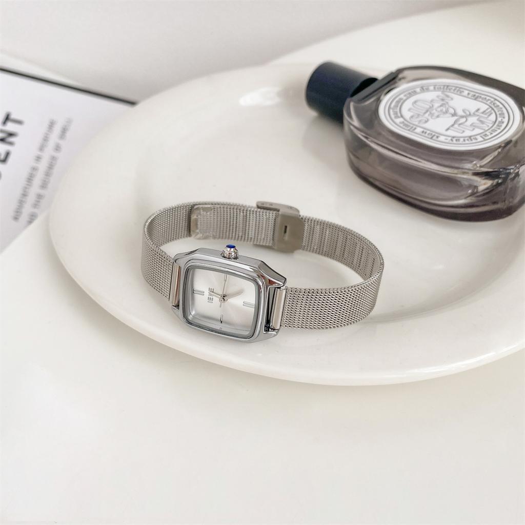 New Luxury Square Women'S Watch, Simple And Stylish With A Sophisticated Feel, Exquisite And Versatile Steel Band Quartz Watch.