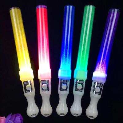 5 Stück Bunte LED Leuchtstäbe für Hochzeitsfeier, Fluoreszierende Taschenlampe Licht für Outdoor Camping Konzerte Deko, Geburtstagsgeschenke