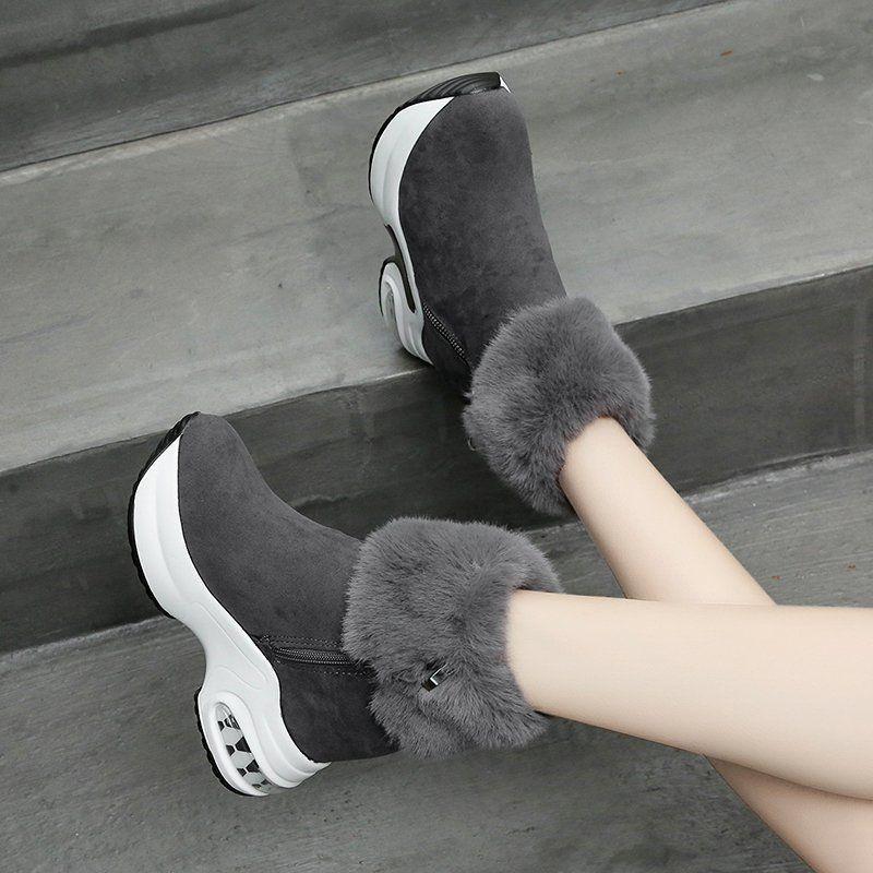 Fashion Height Increase Plush Sports Chunky Ladies Shoes Winter Designer Luxury Padded Boot Trend 2025 Novelty Goth Women's Snow Boots
