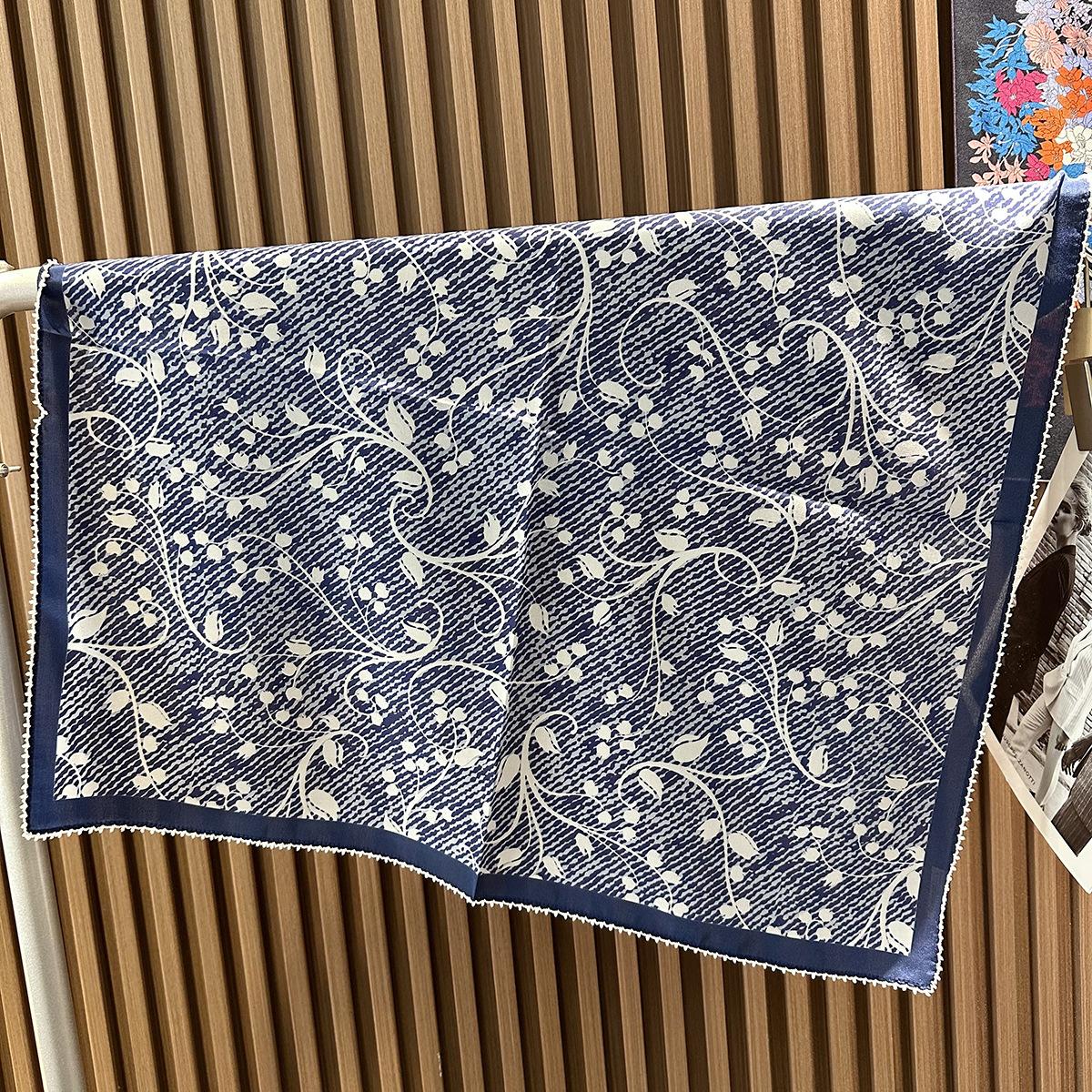 Blue and white small floral silk double crepe 70 square scarf women s summer sunscreen yarn exquisite lace 100% mulberry silk silk scarf 65*65cm