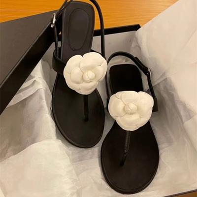 2024 Schapenvacht Dames Camelia Visgraat Sandalen Dames Zomersandalen Meisje Bloem Platte Teenslippers Strand Schoenen Designer Sandaal