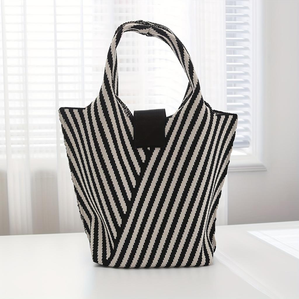 Striped Pattern Knitted Handbag Fashion Crochet Bag For Women Aesthetic Bucket Bag With Snap Button
