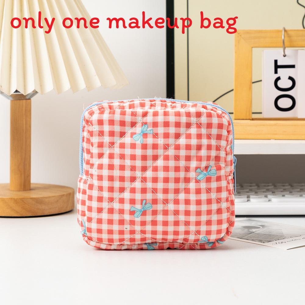 Heart Pattern Travel Makeup Bag With Breathable Cotton For Women And Men