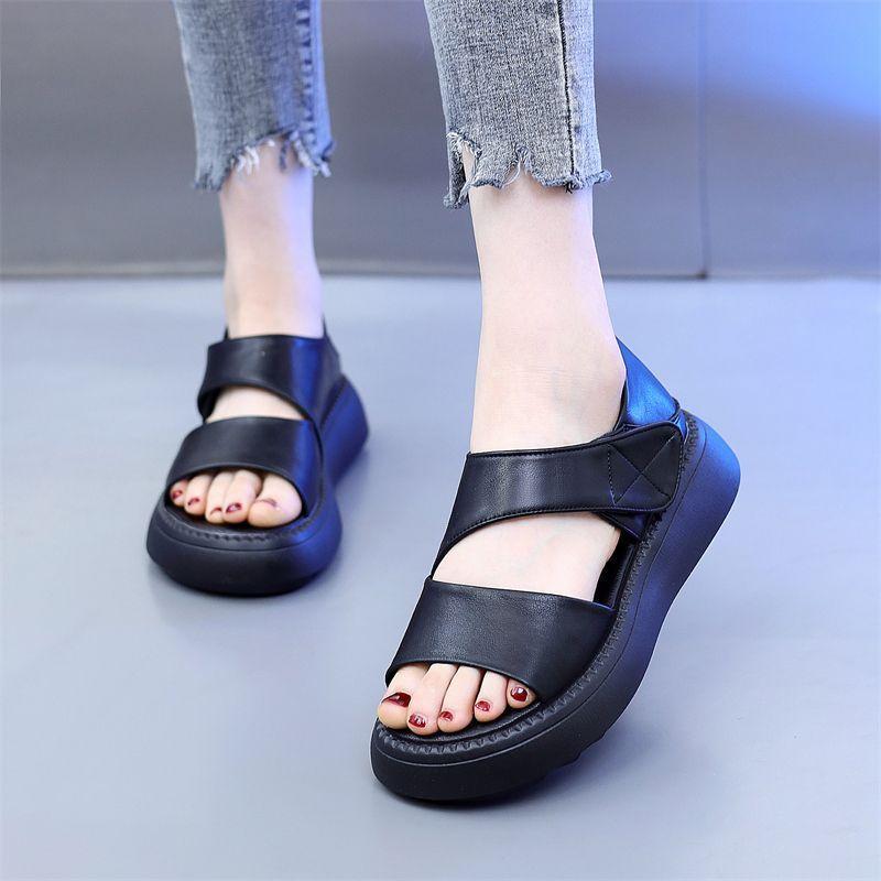 Flat-soled sandals for women wear summer new 2025 fashion versatile soft-soled non-slip thick-soled Roman shoes women's sandals