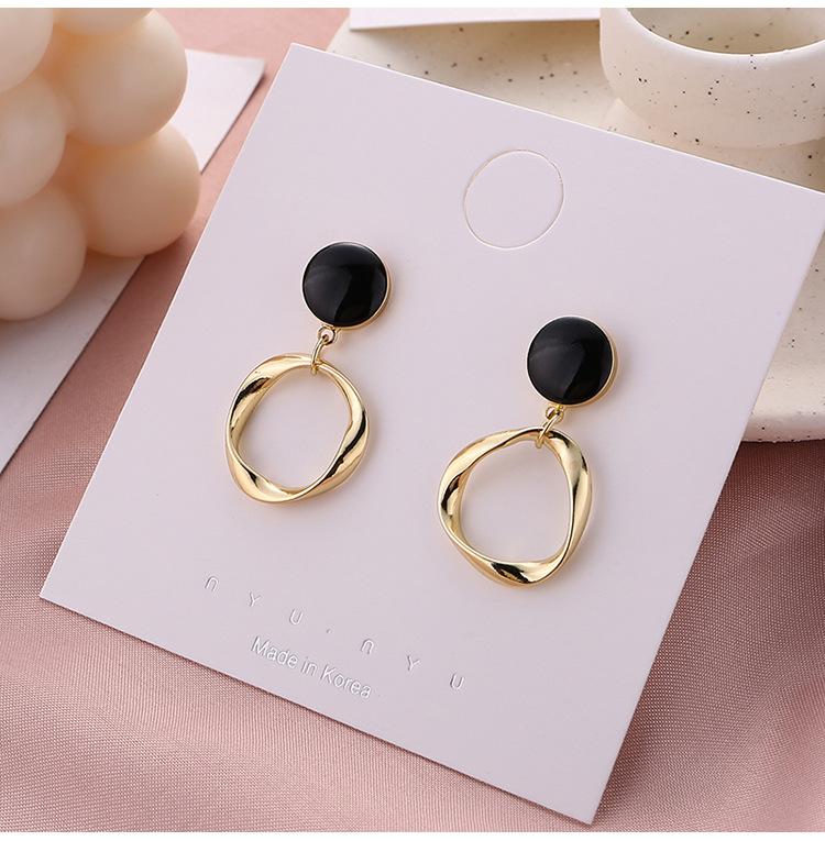 Light, High-end Earrings, Trendy Earrings, Retro Temperament Earrings