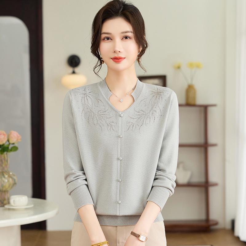 

2026 Spring V-Neck Sweater for Middle-Aged & Elderly Women – Stylish Knit Top L (for 105-120 jin) синий