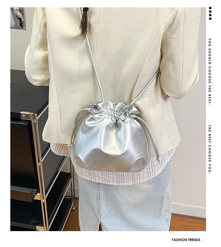 Soft Texture Leather Drawstring Light Luxury Cosmetic Bag Portable Large Capacity High Value Girl Ins Style