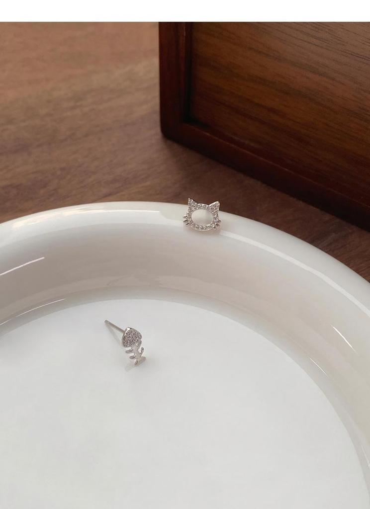 S999 Sterling Silver Asymmetrical Cat Bone Stud Earrings for Women - Cute, Small, and Exquisite Accessories for Ear Hole Care
