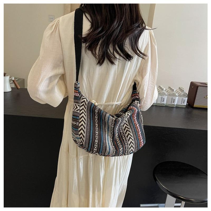 Large Capacity Crossbody Versatile Shoulder Bag